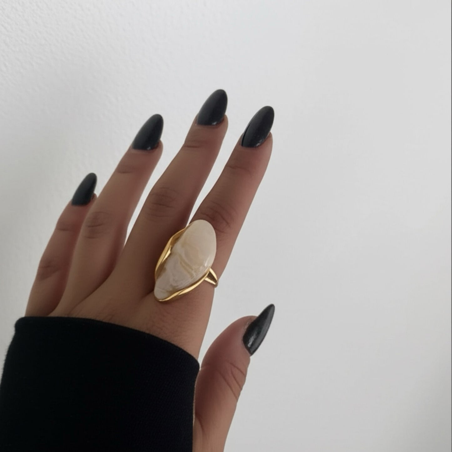 Bella Resin Ring - Cream
