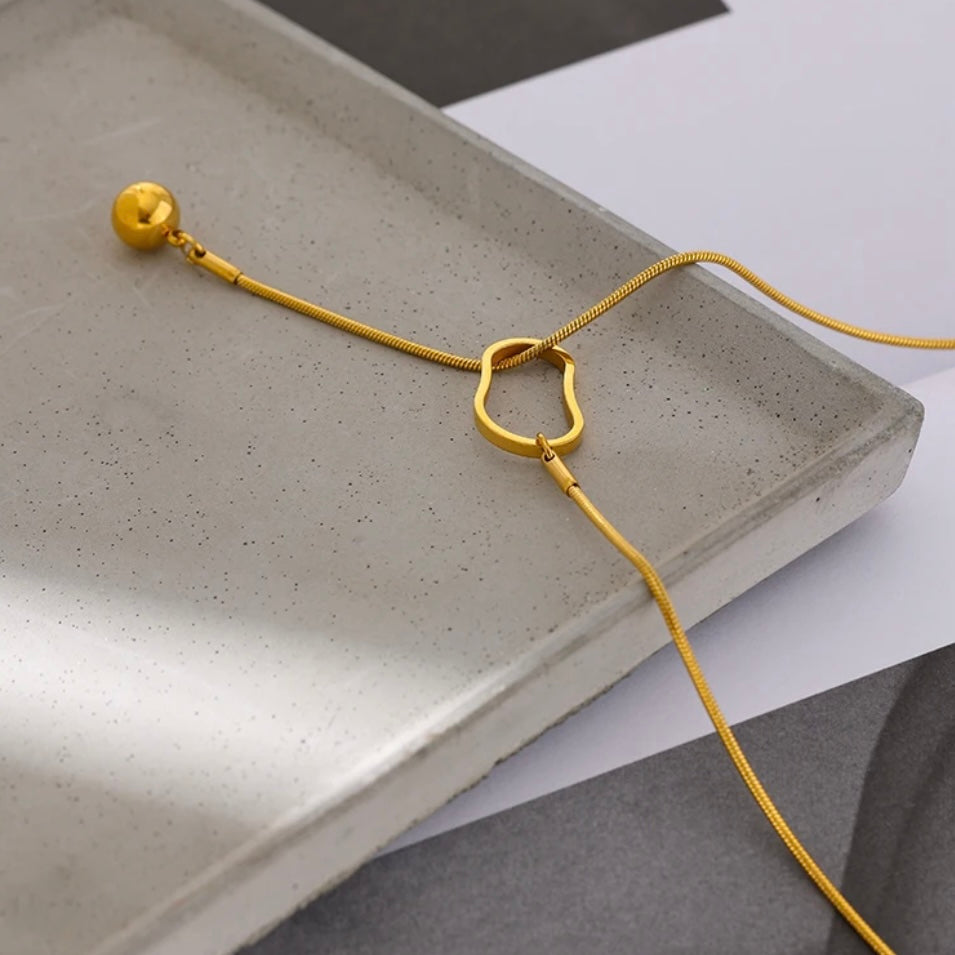 Eve Necklace