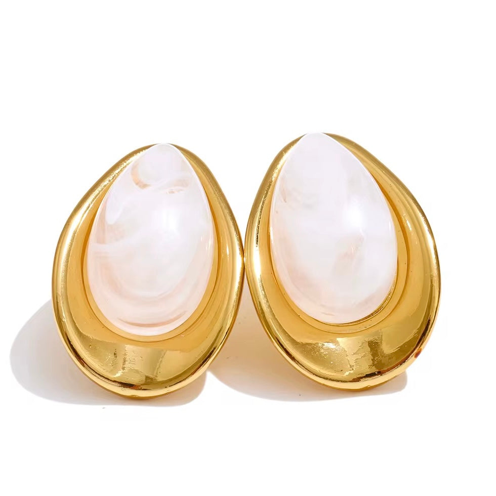 Femme Aura Earrings