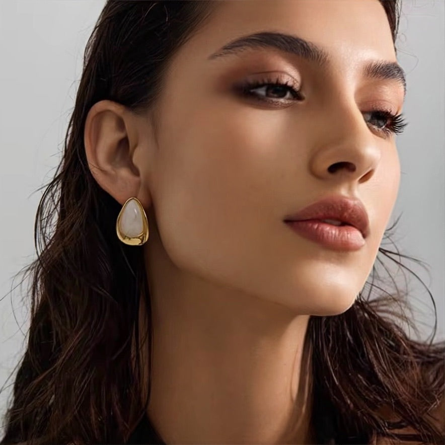 Femme Aura Earrings